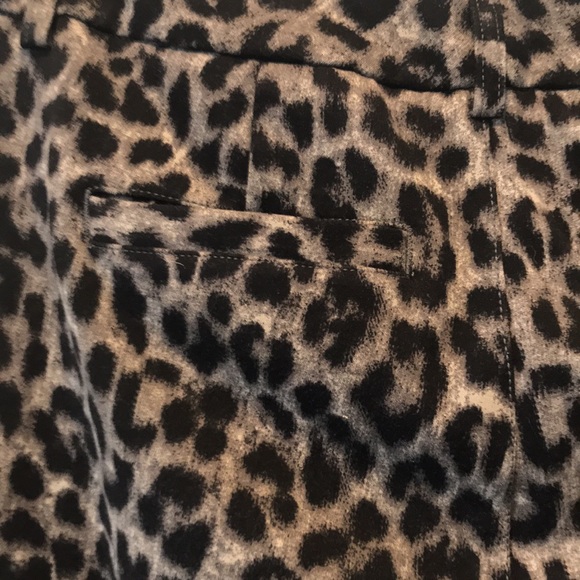 Cabi black/gray/cream leopard straight leg rayon blend pants - Picture 8 of 12